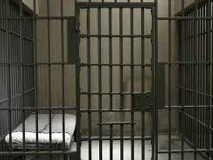 Knife attack case : sentenced rigorous imprisonment | चाकू हल्ला प्रकरणातील दोघांना सश्रम कारावास Knife attack case : sentenced rigorous imprisonment | चाकू हल्ला प्रकरणातील दोघांना सश्रम कारावास