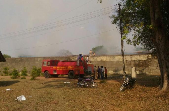 Fire in Nagpur Central Jail ,godawn burnt | नागपूर मध्यवर्ती कारागृहातील गोदाम आगीत खाक