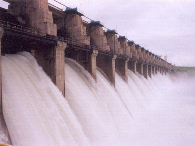 Do not leave water from Jaikwadi, rumors threaten Godavari's villages, and administrative headaches | जायकवाडीतून पाणी सोडलेच नाही, अफवेमुळे गोदाकाठच्या गावांमध्ये भीती तर प्रशासनास डोकेदुखी Do not leave water from Jaikwadi, rumors threaten Godavari's villages, and administrative headaches | जायकवाडीतून पाणी सोडलेच नाही, अफवेमुळे गोदाकाठच्या गावांमध्ये भीती तर प्रशासनास डोकेदुखी