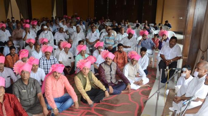 Peace message from Jain community, Jain message foundation distributed by state level prize | जैन समाजाकडून शांतीचा संदेश, जैन संदेश फाउंडेशनच्या वतीने राज्यस्तरीय पुरस्काराचे वितरण Peace message from Jain community, Jain message foundation distributed by state level prize | जैन समाजाकडून शांतीचा संदेश, जैन संदेश फाउंडेशनच्या वतीने राज्यस्तरीय पुरस्काराचे वितरण