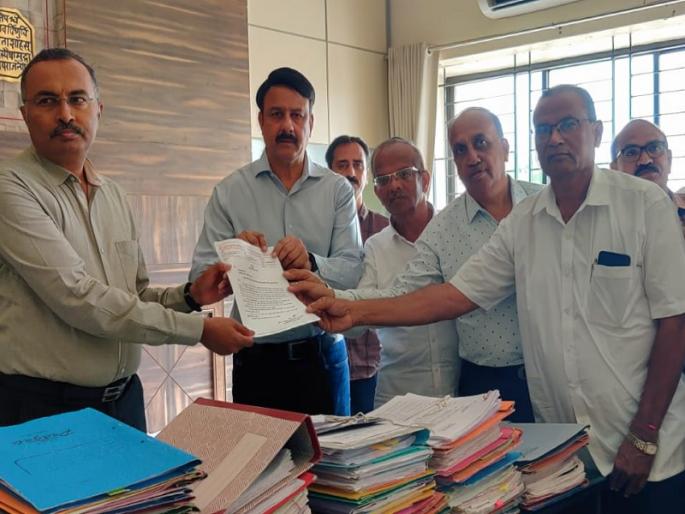 Protests in Baramati to protest the killing of Jain sages; Report given to Sub-Divisional Officers | Baramati: जैन मुनींच्या हत्येप्रकरणी बारामतीत निषेध; उपविभागीय अधिकाऱ्यांना दिले निवेदन