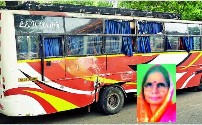Speedy Truck hit Jain pilgrims passenger bus , a woman died, 13 injured | जैन भाविकांच्या प्रवासी बसला ट्रकची धडक : एका महिलेचा मृत्यू, १३ जखमी Speedy Truck hit Jain pilgrims passenger bus , a woman died, 13 injured | जैन भाविकांच्या प्रवासी बसला ट्रकची धडक : एका महिलेचा मृत्यू, १३ जखमी