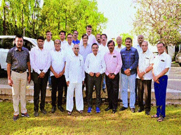 Lord Mahavir's Janm kalyanak Festival this year, in a simple way, the decision of the Sakal Jain Samaj | भगवान महावीर जन्मकल्याणक महोत्सव यंदा साध्या पद्धतीने, सकल जैन समाजाचा निर्णय Lord Mahavir's Janm kalyanak Festival this year, in a simple way, the decision of the Sakal Jain Samaj | भगवान महावीर जन्मकल्याणक महोत्सव यंदा साध्या पद्धतीने, सकल जैन समाजाचा निर्णय