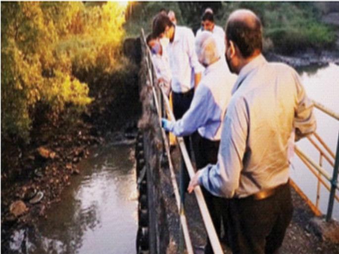 Efforts to increase the capacity of the holding pond | होल्डिंग पाँडची क्षमता वाढविण्यासाठी प्रयत्न; नवी मुंबई महापालिका आयुक्तांनी केली पाहणी Efforts to increase the capacity of the holding pond | होल्डिंग पाँडची क्षमता वाढविण्यासाठी प्रयत्न; नवी मुंबई महापालिका आयुक्तांनी केली पाहणी