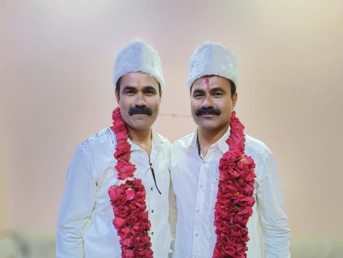 Twins hit by same-to-same photo, one brother deprived of voting | सेम टू सेम फोटोमुळे जुळ्यांना बसला फटका, एक भाऊ मतदानापासून राहिला वंचित Twins hit by same-to-same photo, one brother deprived of voting | सेम टू सेम फोटोमुळे जुळ्यांना बसला फटका, एक भाऊ मतदानापासून राहिला वंचित