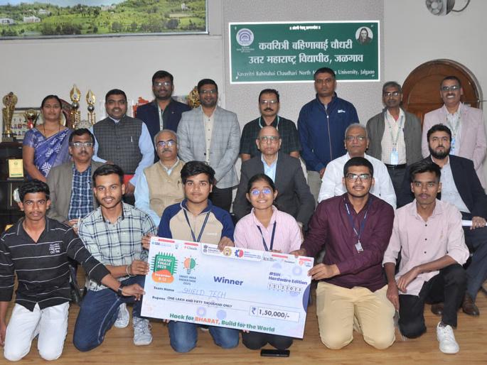 The enemy will not be able to see India's fighter jet, research by Bahinabai University, Jalgaon shows | शत्रूला दिसणारच नाही भारताचे लढाऊ विमान, जळगावच्या बहिणाबाई विद्यापीठाचे संशोधन The enemy will not be able to see India's fighter jet, research by Bahinabai University, Jalgaon shows | शत्रूला दिसणारच नाही भारताचे लढाऊ विमान, जळगावच्या बहिणाबाई विद्यापीठाचे संशोधन