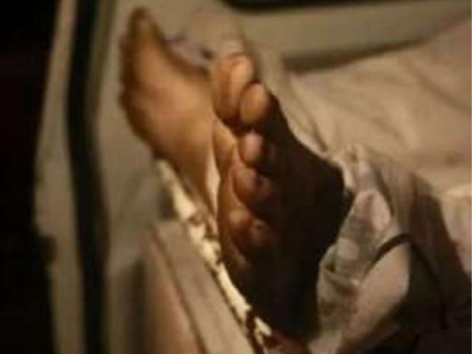 Son arrested, father ends life at home; Jalgaon incident, what happened? | मुलाला अटक झाली, वडिलांनी घरातच आयुष्य संपवले; जळगावमधील घटना, असं काय घडलं?