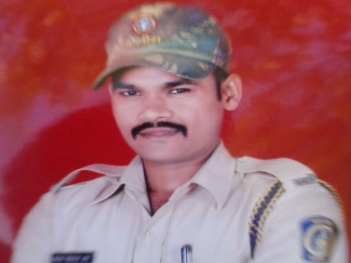 Twenty-one policemen were created by Eklavya in the Mahalakhed, a series of successes of youngsters prepared by training | महालखेड्यातील एकलव्याने घडविले १२ पोलीस कर्मचारी, प्रशिक्षणातून तयार झाली तरुणांच्या यशाची मालिका Twenty-one policemen were created by Eklavya in the Mahalakhed, a series of successes of youngsters prepared by training | महालखेड्यातील एकलव्याने घडविले १२ पोलीस कर्मचारी, प्रशिक्षणातून तयार झाली तरुणांच्या यशाची मालिका