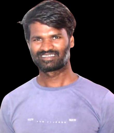 A farm laborer died due to lightning | अंगावर वीज पडून शेतमजुराचा मृत्यू A farm laborer died due to lightning | अंगावर वीज पडून शेतमजुराचा मृत्यू