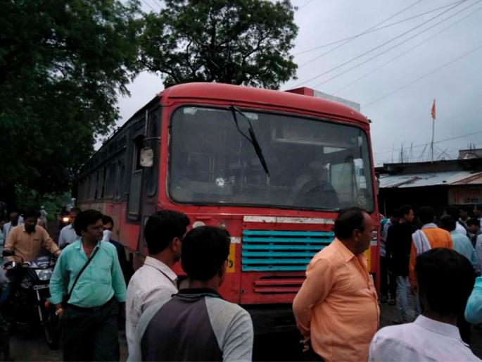 Maratha Kranti Morcha: Stop the Jalgaon route | Maratha Kranti Morcha : जळगावात रास्ता रोको