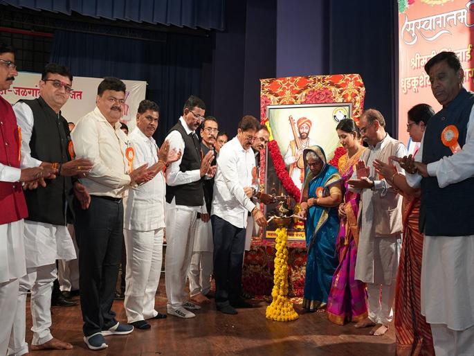 It is necessary to avoid unnecessary expenses and get married, the tone of the goldsmith society's bride-groom meeting | Jalgaon: अनावश्यक खर्चिक बाबी टाळून लग्न लावणे आवश्यक, सुवर्णकार समाजाच्या वधू-वर मेळाव्यात सूर It is necessary to avoid unnecessary expenses and get married, the tone of the goldsmith society's bride-groom meeting | Jalgaon: अनावश्यक खर्चिक बाबी टाळून लग्न लावणे आवश्यक, सुवर्णकार समाजाच्या वधू-वर मेळाव्यात सूर