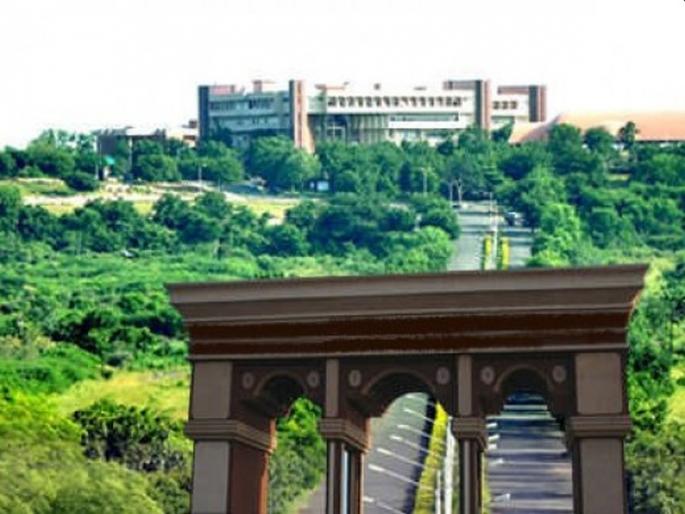 University of Jalgaon ranks fifth in credit account | क्रेडिट अकाउंटमध्ये जळगावचे विद्यापीठ पाचव्या क्रमांकावर University of Jalgaon ranks fifth in credit account | क्रेडिट अकाउंटमध्ये जळगावचे विद्यापीठ पाचव्या क्रमांकावर