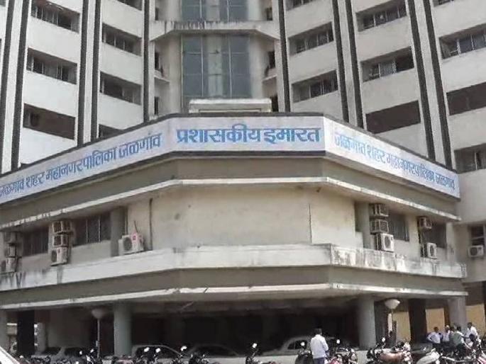 In Jalgaon, accusations are being made against the third party audit of roads | जळगावात रस्त्यांच्या थर्ड पार्टी ऑडीटवरून ‘टोलवाटोलवी’ In Jalgaon, accusations are being made against the third party audit of roads | जळगावात रस्त्यांच्या थर्ड पार्टी ऑडीटवरून ‘टोलवाटोलवी’