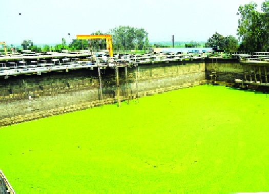 Pollution officer Dharewar- | प्रदूषणप्रश्नी अधिकारी धारेवर- Pollution officer Dharewar- | प्रदूषणप्रश्नी अधिकारी धारेवर-