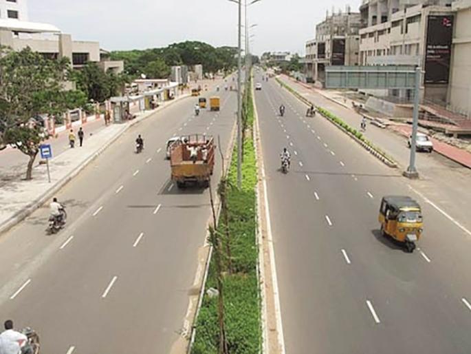On Jalna Road in Aurangabad, 10 thousand four-wheelers run in 10 hours | औरंगाबादमधील जालना रोडवर १० तासांत धावतात २३ हजार चारचाकी  On Jalna Road in Aurangabad, 10 thousand four-wheelers run in 10 hours | औरंगाबादमधील जालना रोडवर १० तासांत धावतात २३ हजार चारचाकी