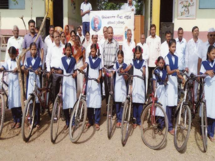 The girls' wings got their strength | विद्यार्थिनींच्या पंखांना मिळाले बळ