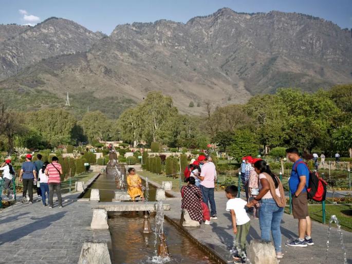 61 tourists from Jammu and Kashmir district, all safe; District Disaster Management System on alert | जम्मू-काश्मीर येथे जिल्ह्यातील ६१ पर्यटक, सर्वच सुरक्षित; जिल्हा आपत्ती निवारण यंत्रणा सतर्क 61 tourists from Jammu and Kashmir district, all safe; District Disaster Management System on alert | जम्मू-काश्मीर येथे जिल्ह्यातील ६१ पर्यटक, सर्वच सुरक्षित; जिल्हा आपत्ती निवारण यंत्रणा सतर्क