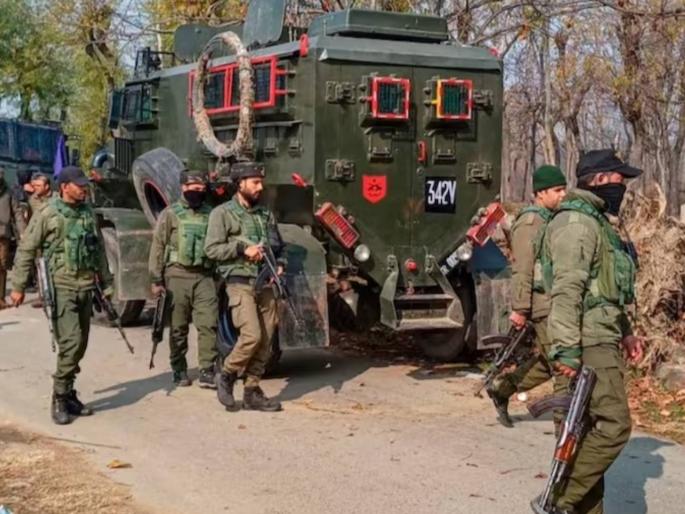 Massive action after Poonch terror attack; 4 locals taken into custody, investigation underway | पूंछ दहशतवादी हल्ल्यानंतर मोठी कारवाई; ४ स्थानिकांना घेतले ताब्यात, चौकशी सुरू Massive action after Poonch terror attack; 4 locals taken into custody, investigation underway | पूंछ दहशतवादी हल्ल्यानंतर मोठी कारवाई; ४ स्थानिकांना घेतले ताब्यात, चौकशी सुरू