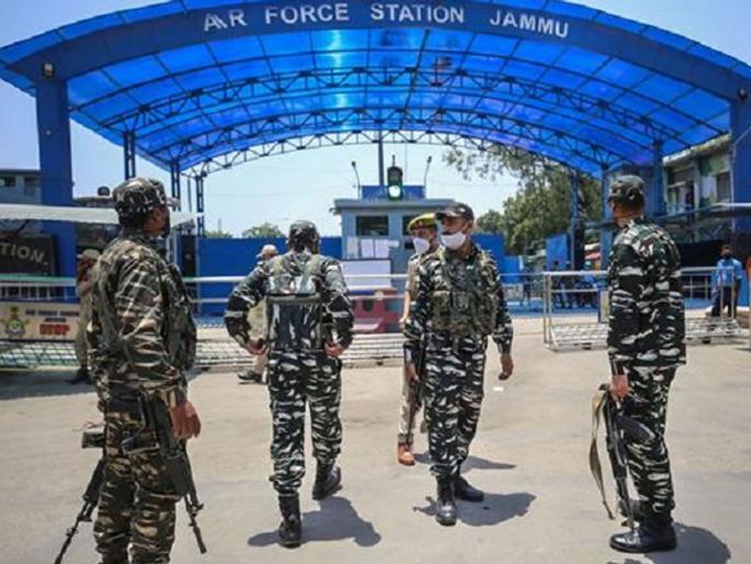 suspected drone activity was seen late night in kunjwani ratnuchak area of jammu | Jammu and Kashmir: धोका अद्याप कायम? जम्मूमध्ये पुन्हा दिसला ड्रोन; २४ तासांतील दुसरी घटना suspected drone activity was seen late night in kunjwani ratnuchak area of jammu | Jammu and Kashmir: धोका अद्याप कायम? जम्मूमध्ये पुन्हा दिसला ड्रोन; २४ तासांतील दुसरी घटना