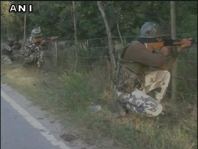 One terrorist killed by security forces, Jammu Kashmir | जम्मू काश्मीर : सोपोरमध्ये जवानांनी एका दहशतवाद्याचा केला खात्मा One terrorist killed by security forces, Jammu Kashmir | जम्मू काश्मीर : सोपोरमध्ये जवानांनी एका दहशतवाद्याचा केला खात्मा