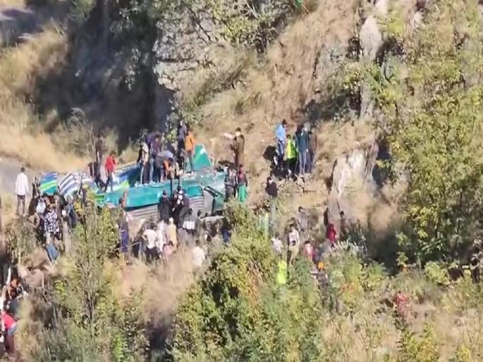 jammu kashmir accident bus fall in steep slope many feared dead in doda | मोठी दुर्घटना! जम्मू-काश्मीरमध्ये बस 250 मीटर खोल दरीत कोसळली; 36 प्रवाशांचा मृत्यू jammu kashmir accident bus fall in steep slope many feared dead in doda | मोठी दुर्घटना! जम्मू-काश्मीरमध्ये बस 250 मीटर खोल दरीत कोसळली; 36 प्रवाशांचा मृत्यू