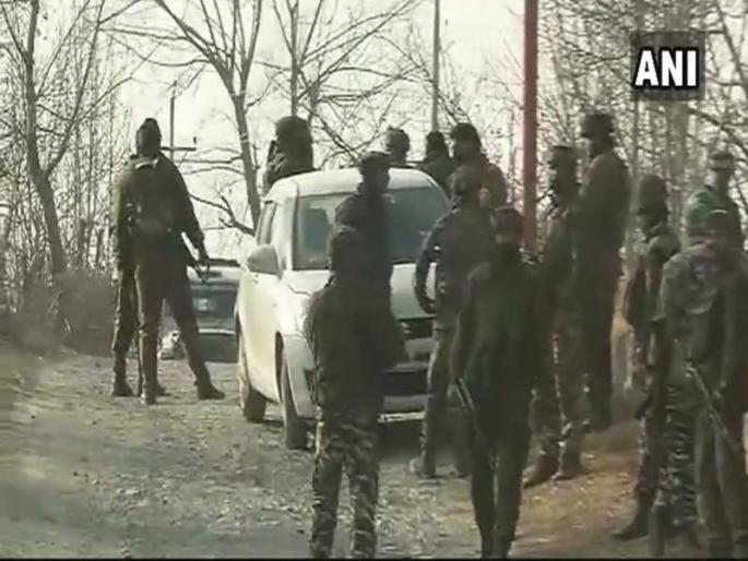 A terrorist attack on the police in Jammu Kashmir, 1 terrorist killed | जम्मू काश्मीरात पोलीस पथकावर दहशतवादी हल्ला, जवानांनी चोख प्रत्युत्तर देत एका दहशतवाद्याला केलं ठार A terrorist attack on the police in Jammu Kashmir, 1 terrorist killed | जम्मू काश्मीरात पोलीस पथकावर दहशतवादी हल्ला, जवानांनी चोख प्रत्युत्तर देत एका दहशतवाद्याला केलं ठार