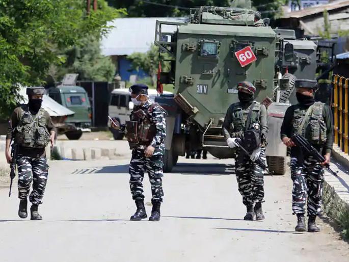 around 400 terrorists in launch pads across loc waiting to infiltrate says officials | पाकिस्तानचा भारताविरोधात मोठा कट; जम्मू-काश्मीरमध्ये अस्थिरता माजवण्यासाठी आखला डाव around 400 terrorists in launch pads across loc waiting to infiltrate says officials | पाकिस्तानचा भारताविरोधात मोठा कट; जम्मू-काश्मीरमध्ये अस्थिरता माजवण्यासाठी आखला डाव