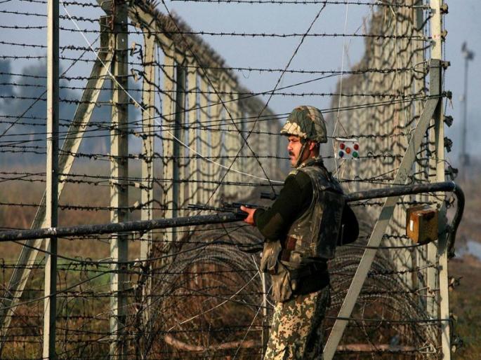 Pakistani shelling kills woman, a serious, sharp response from the Indian Army | पाकिस्तान च्या तोफमाऱ्यात महिला ठार, एक गंभीर, भारतीय लष्कराने दिले चोख प्रत्युत्तर Pakistani shelling kills woman, a serious, sharp response from the Indian Army | पाकिस्तान च्या तोफमाऱ्यात महिला ठार, एक गंभीर, भारतीय लष्कराने दिले चोख प्रत्युत्तर
