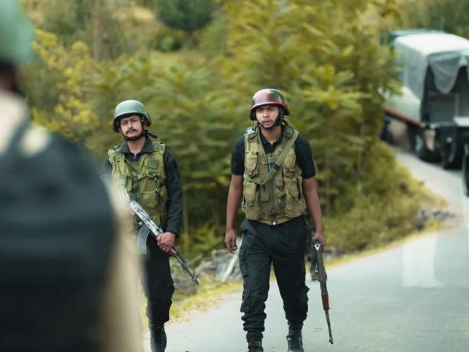 Army encounter in Jammu and Kashmir, three terrorists surrounded; Firing continues | जम्मू-काश्मीरमध्ये लष्कराची चकमक, तीन दहशतवाद्यांना घेरले; गोळीबार सुरूच Army encounter in Jammu and Kashmir, three terrorists surrounded; Firing continues | जम्मू-काश्मीरमध्ये लष्कराची चकमक, तीन दहशतवाद्यांना घेरले; गोळीबार सुरूच