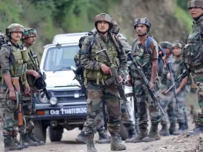 encounter with terrorists in kulgam kashmir 4 security personnel injured operation continues | काश्मीरच्या कुलगाममध्ये दहशतवाद्यांशी चकमक; 3 जवान जखमी, सर्च ऑपरेशन सुरू encounter with terrorists in kulgam kashmir 4 security personnel injured operation continues | काश्मीरच्या कुलगाममध्ये दहशतवाद्यांशी चकमक; 3 जवान जखमी, सर्च ऑपरेशन सुरू