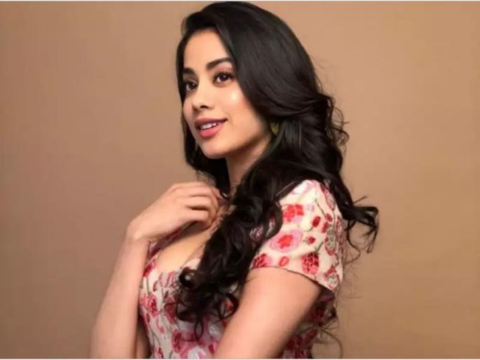 anshula kapoor give surprise to janhvi kapoor | जान्हवी कपूरला या खास व्यक्तीने दिले वाढदिवसाचे सरप्राईज anshula kapoor give surprise to janhvi kapoor | जान्हवी कपूरला या खास व्यक्तीने दिले वाढदिवसाचे सरप्राईज