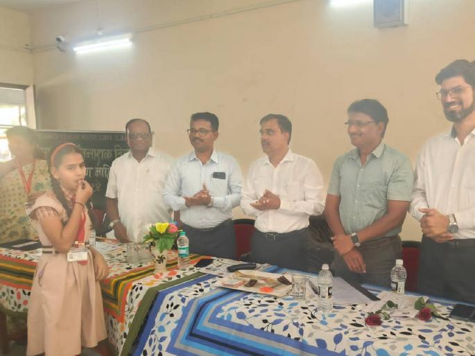 Distribution of deworming tablets to 5 lakh children in Alibaug under deworming campaign | जंतनाशक मोहिमेअंतर्गत अलिबागमध्ये ५ लाख बालकांना जंतनाशक गोळ्यांचे वितरण Distribution of deworming tablets to 5 lakh children in Alibaug under deworming campaign | जंतनाशक मोहिमेअंतर्गत अलिबागमध्ये ५ लाख बालकांना जंतनाशक गोळ्यांचे वितरण