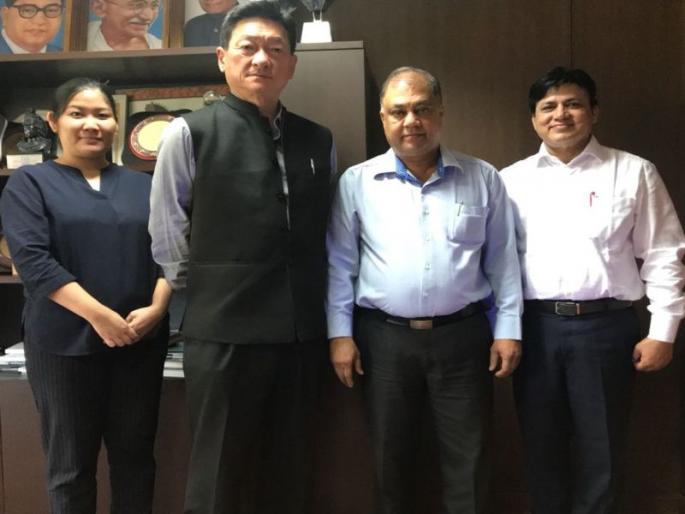 Tourism Directorate of Goa-Japan Coordination, Japanese Consul General took a tour of tourism guides | पर्यटन क्षेत्रासाठी गोवा-जपान हातमिळवणी, जपानच्या कोन्सुलेट जनरलनी घेतली पर्यटन संचालकांची भेट Tourism Directorate of Goa-Japan Coordination, Japanese Consul General took a tour of tourism guides | पर्यटन क्षेत्रासाठी गोवा-जपान हातमिळवणी, जपानच्या कोन्सुलेट जनरलनी घेतली पर्यटन संचालकांची भेट