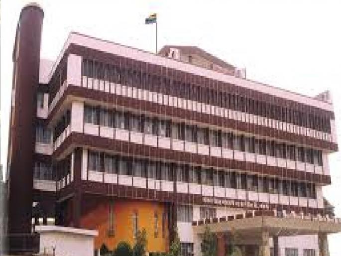 Sangli District Bank issues seizure notice to 60 borrowers | सांगली जिल्हा बँकेची ६० कर्जदारांना जप्तीची नोटीस, साडेआठ कोटींची थकबाकी Sangli District Bank issues seizure notice to 60 borrowers | सांगली जिल्हा बँकेची ६० कर्जदारांना जप्तीची नोटीस, साडेआठ कोटींची थकबाकी