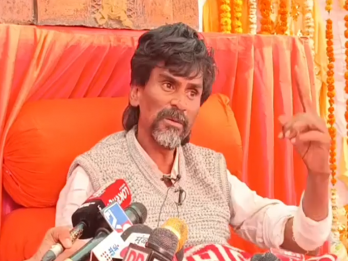 Someone does not allow the Chief Minister to take decisions about Sagesoyare; Serious accusation of Manoj Jarange | सगेसोयऱ्यांबाबत कोणीतरी मुख्यमंत्र्यांना निर्णय घेऊ देत नाही; मनोज जरांगे यांचा गंभीर आरोप Someone does not allow the Chief Minister to take decisions about Sagesoyare; Serious accusation of Manoj Jarange | सगेसोयऱ्यांबाबत कोणीतरी मुख्यमंत्र्यांना निर्णय घेऊ देत नाही; मनोज जरांगे यांचा गंभीर आरोप