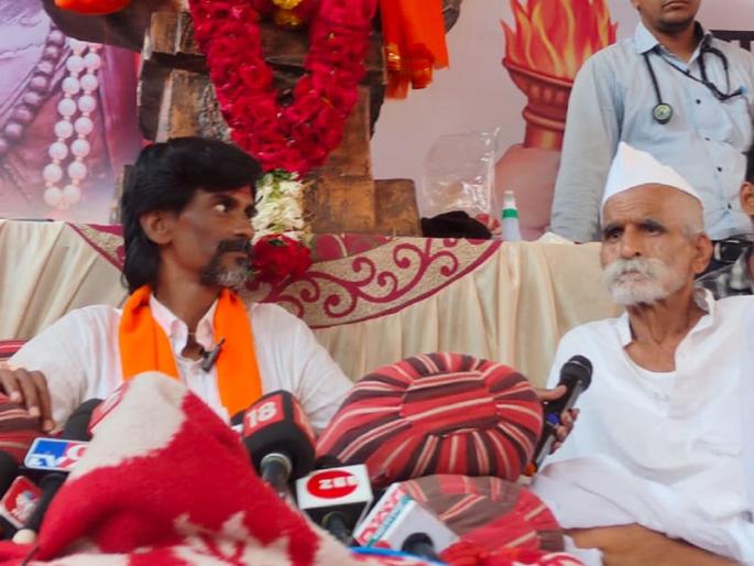 Manoj Jarange's efforts for Maratha reservation will be 100 percent successful: Sambhaji Bhide | जरांगेंच्या प्रयत्नांना यश येणार,त्यांनी उपोषण थांबवावे,लढा थांबवू नये;संभाजी भिडेंचे आवाहन Manoj Jarange's efforts for Maratha reservation will be 100 percent successful: Sambhaji Bhide | जरांगेंच्या प्रयत्नांना यश येणार,त्यांनी उपोषण थांबवावे,लढा थांबवू नये;संभाजी भिडेंचे आवाहन