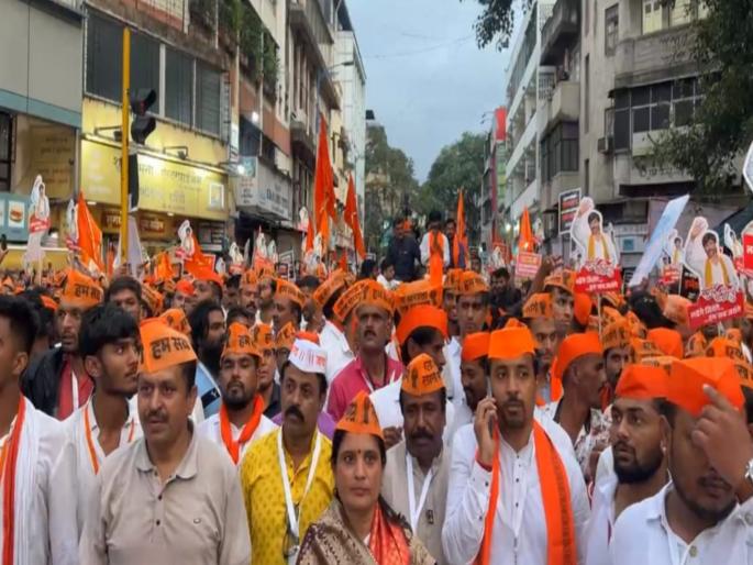 One Maratha Lakh Marathas Record breaking crowd of Maratha brothers in manoj Jarange Patil rally in Pune | Manoj Jarange Patil: एक मराठा लाख मराठा; पुण्यात जरांगे पाटलांच्या रॅलीत मराठा बांधवांची रेकॉर्ड ब्रेक गर्दी One Maratha Lakh Marathas Record breaking crowd of Maratha brothers in manoj Jarange Patil rally in Pune | Manoj Jarange Patil: एक मराठा लाख मराठा; पुण्यात जरांगे पाटलांच्या रॅलीत मराठा बांधवांची रेकॉर्ड ब्रेक गर्दी
