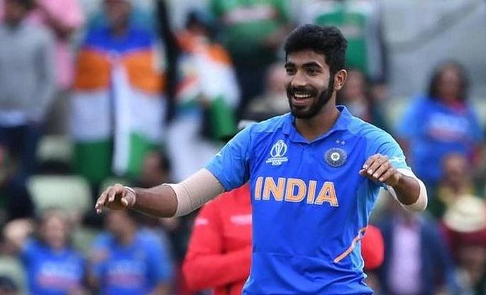 Exclusive: Zaheer Khan says jasprit bumrah should add swing in bowling | Exclusive : जसप्रीत बुमराने गोलंदाजीमध्ये ‘हा’ बदल करावा, सांगतोय झहीर खान