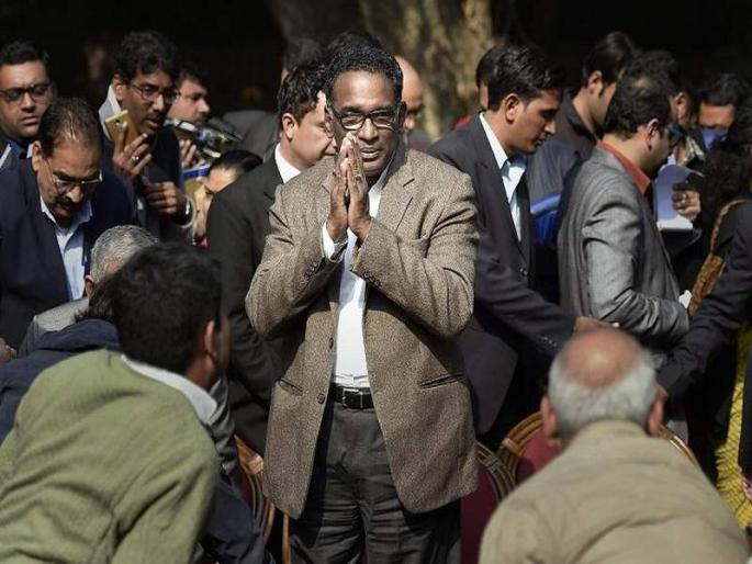Justice Chelameswar hailed for ‘upholding democracy’ on his last day in Supreme Court | न्यायाधीश चेलमेश्वर निवृत्त, सर्वोच्च न्यायालयात विधिज्ञांनी केले कौतुक Justice Chelameswar hailed for ‘upholding democracy’ on his last day in Supreme Court | न्यायाधीश चेलमेश्वर निवृत्त, सर्वोच्च न्यायालयात विधिज्ञांनी केले कौतुक