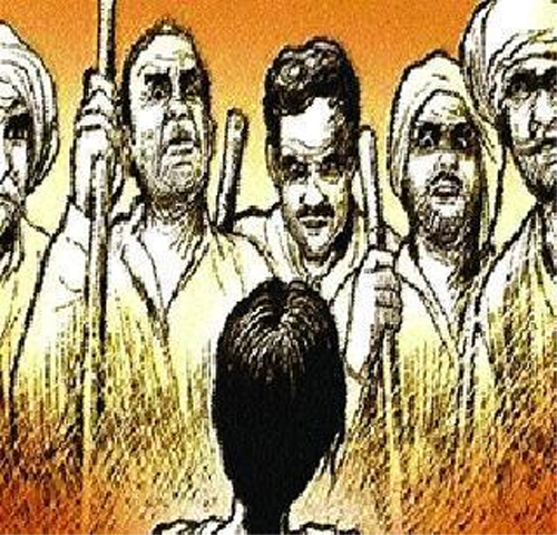 Shocking; Even his brother did not allow his sick mother to visit him | धक्कादायक; वाळीतच असे टाकले की, भावानेही आजारी आईला भेटू नाही दिले Shocking; Even his brother did not allow his sick mother to visit him | धक्कादायक; वाळीतच असे टाकले की, भावानेही आजारी आईला भेटू नाही दिले