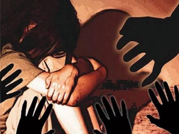 Seven-year-old girl raped by baiting her with food in Sangli, three minors detained | Sangli: खाऊचे आमिष दाखवून सात वर्षीय मुलीवर बलात्कार, तिघे अल्पवयीन ताब्यात Seven-year-old girl raped by baiting her with food in Sangli, three minors detained | Sangli: खाऊचे आमिष दाखवून सात वर्षीय मुलीवर बलात्कार, तिघे अल्पवयीन ताब्यात
