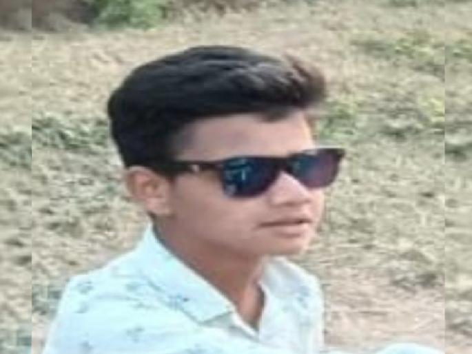 College youth dies due to electric shock, Incident at Jat sangli | घराच्या बांधकामावर पाणी मारताना बसला विजेचा धक्का, युवकाचा जागीच मृत्यू; सांगलीतील जतमधील घटना College youth dies due to electric shock, Incident at Jat sangli | घराच्या बांधकामावर पाणी मारताना बसला विजेचा धक्का, युवकाचा जागीच मृत्यू; सांगलीतील जतमधील घटना