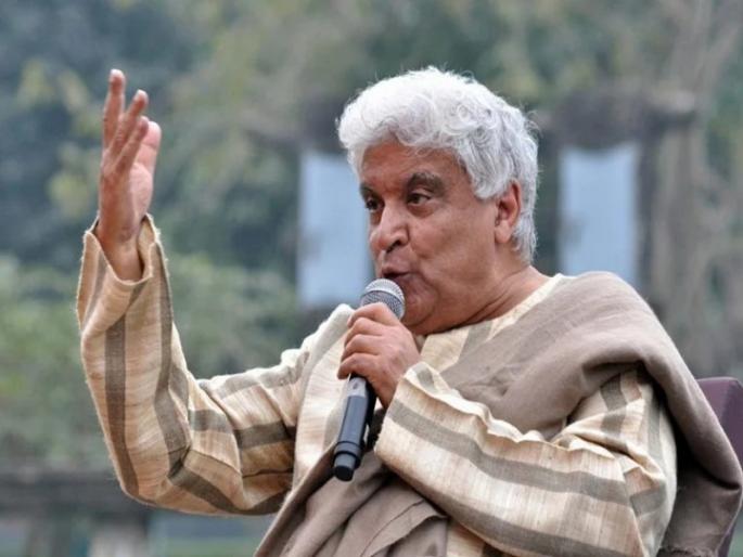 Issues like hijab are heated as elections approach Javed Akhtar said | "हिजाब सारखे मुद्दे निवडणुका जवळ आल्या की तापवले जातात", जावेद अख्तर Issues like hijab are heated as elections approach Javed Akhtar said | "हिजाब सारखे मुद्दे निवडणुका जवळ आल्या की तापवले जातात", जावेद अख्तर
