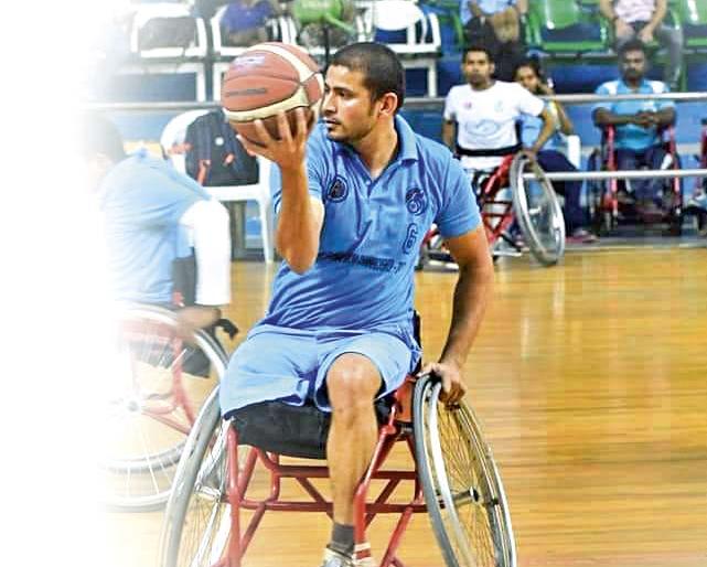 Meet Javed Chaudhary running marathon on one leg! | भेटा एका पायावर मॅरेथॉन पळणार्या जावेद चौधरीला! Meet Javed Chaudhary running marathon on one leg! | भेटा एका पायावर मॅरेथॉन पळणार्या जावेद चौधरीला!