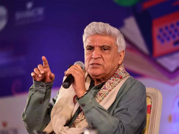 hijab Controversy | Javed akhtar | 'No support for hijab', Javed Akhtar speaks on hijab controversy | Hijab Controversy : 'हिजाबचे समर्थन नाही, पण...', कर्नाटकातील हिजाब वादावर जावेद अख्तर स्पष्टच बोलले hijab Controversy | Javed akhtar | 'No support for hijab', Javed Akhtar speaks on hijab controversy | Hijab Controversy : 'हिजाबचे समर्थन नाही, पण...', कर्नाटकातील हिजाब वादावर जावेद अख्तर स्पष्टच बोलले