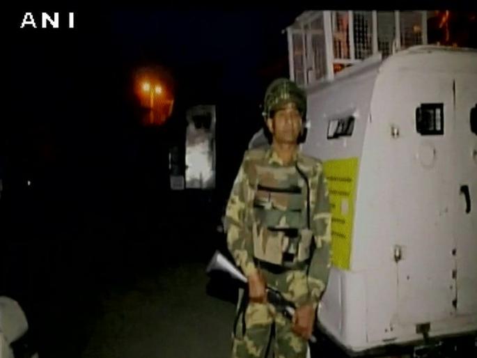 J&K: Two Hizbul terrorists killed in an encounter with security forces in Kulgam | जम्मू काश्मीर : हिजबुल मुजाहिद्दीनच्या दोन दहशतवाद्यांचा खात्मा करण्यात जवानांना यश J&K: Two Hizbul terrorists killed in an encounter with security forces in Kulgam | जम्मू काश्मीर : हिजबुल मुजाहिद्दीनच्या दोन दहशतवाद्यांचा खात्मा करण्यात जवानांना यश