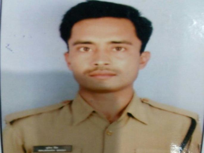 Corruption violates ceasefire by Pakistan, a young martyr | कुरापती पाकिस्तानकडून शस्त्रसंधीचं उल्लंघन, BSF जवान शहीद Corruption violates ceasefire by Pakistan, a young martyr | कुरापती पाकिस्तानकडून शस्त्रसंधीचं उल्लंघन, BSF जवान शहीद