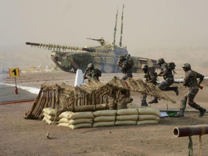 after pulwama pakistani army begins preparations for conflict tells hospital to be ready | पाकिस्तानला युद्धाची खुमखुमी, रुग्णालय अन् लष्कराला सज्जतेचे आदेश after pulwama pakistani army begins preparations for conflict tells hospital to be ready | पाकिस्तानला युद्धाची खुमखुमी, रुग्णालय अन् लष्कराला सज्जतेचे आदेश