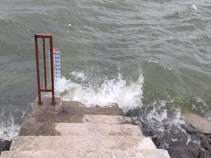 Jayakwadi Dam's water reservoir has exceeded sixty-five percent; The water problem in Marathwada will be solved | जायकवाडीच्या जलसाठ्याने ओलांडली पासष्टी ; मराठवाड्यातील पाणी प्रश्न सुटणार Jayakwadi Dam's water reservoir has exceeded sixty-five percent; The water problem in Marathwada will be solved | जायकवाडीच्या जलसाठ्याने ओलांडली पासष्टी ; मराठवाड्यातील पाणी प्रश्न सुटणार