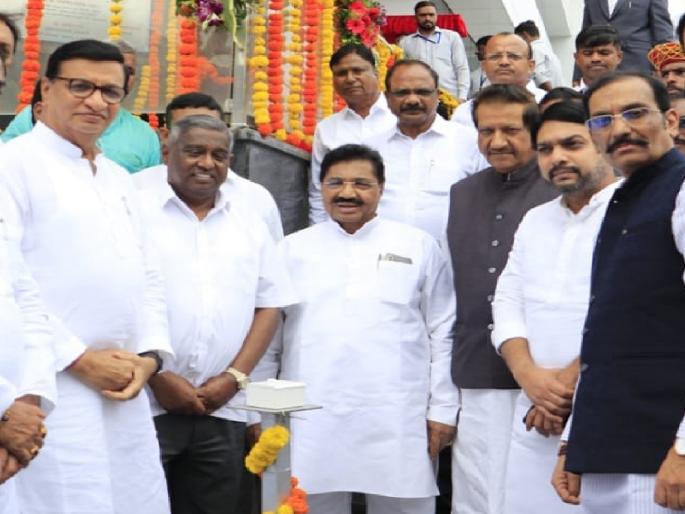Jayant Patil, you will be in the hall soon, Congress leader Prithviraj Chavan assured | जयंत पाटील, तुम्ही लवकरच सभागृहात असाल; पृथ्वीराज चव्हाण यांनी दिले आश्वासन Jayant Patil, you will be in the hall soon, Congress leader Prithviraj Chavan assured | जयंत पाटील, तुम्ही लवकरच सभागृहात असाल; पृथ्वीराज चव्हाण यांनी दिले आश्वासन